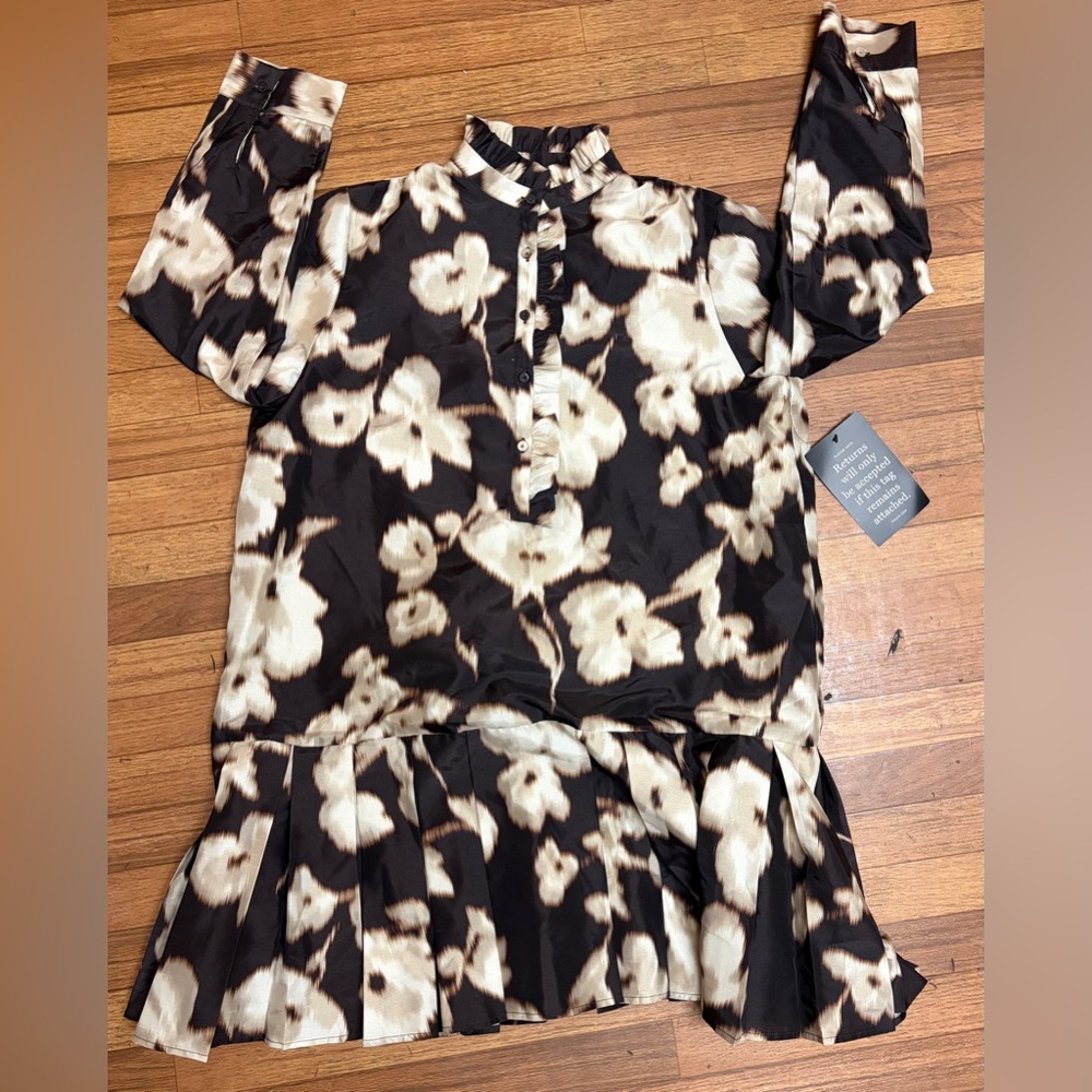 Tuckernuck
Dappled Hollyhock Tate Dress - Picture 3 of 13